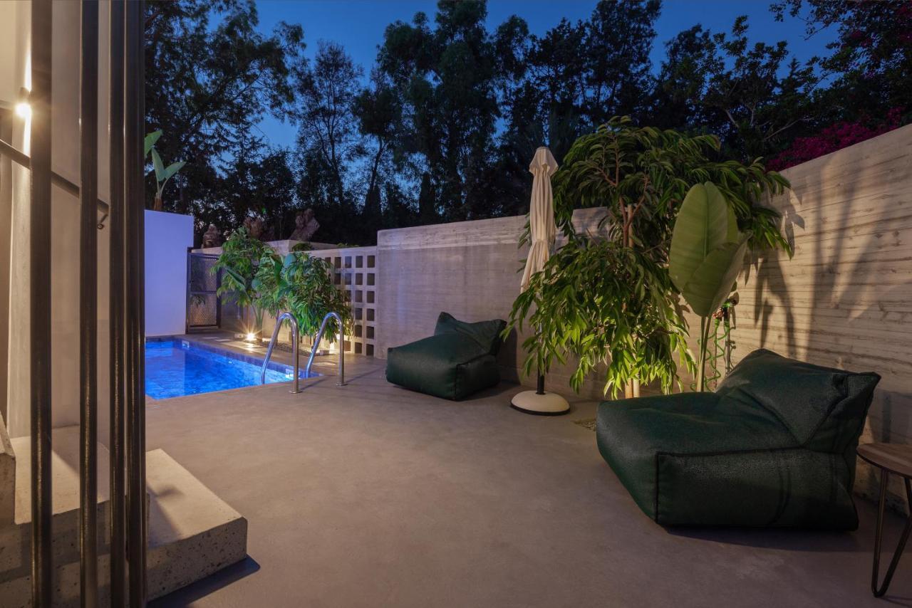 Adrop Pool Suites Paphos Bagian luar foto