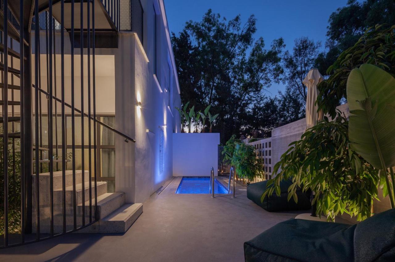 Adrop Pool Suites Paphos Bagian luar foto