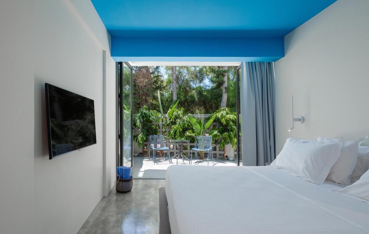 Adrop Pool Suites Paphos Bagian luar foto