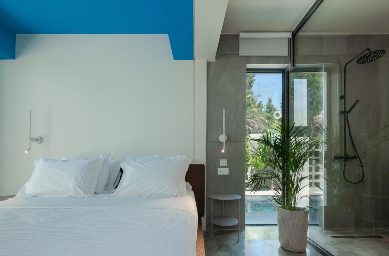 Adrop Pool Suites Paphos Bagian luar foto