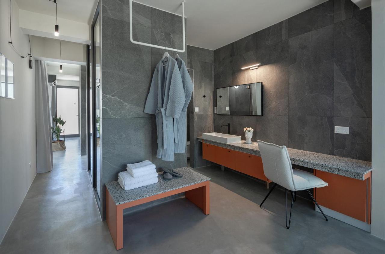 Adrop Pool Suites Paphos Bagian luar foto