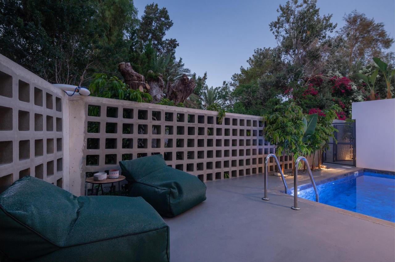 Adrop Pool Suites Paphos Bagian luar foto